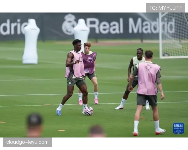 楚阿梅尼与卡马文加默契连线，助球队状态回暖引期待