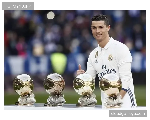 C罗世界杯采访引热议，球迷与媒体态度两极分化