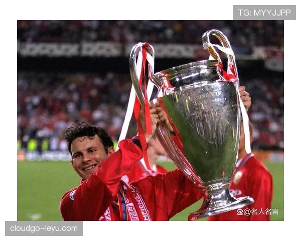 C罗 vs 吉格斯:曼联边路传承与进攻角色演变 C罗 vs 吉格斯:曼联边路传承与进攻角色演变